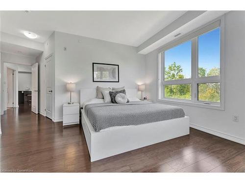 322-125 Shoreview Place, Stoney Creek, ON - Indoor Photo Showing Bedroom