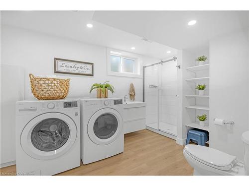 20 Geneva Drive, Hamilton, ON - Indoor Photo Showing Laundry Room