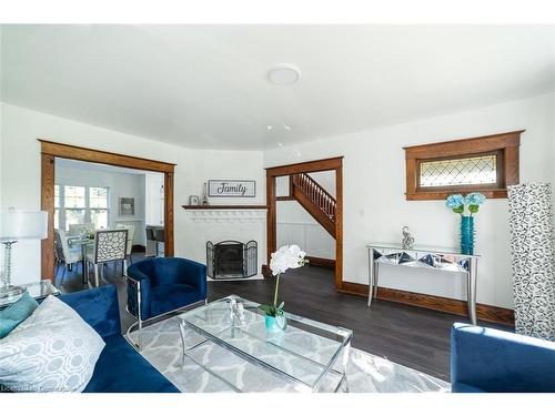 210 Maple Street, Welland, ON - Indoor Photo Showing Living Room With Fireplace