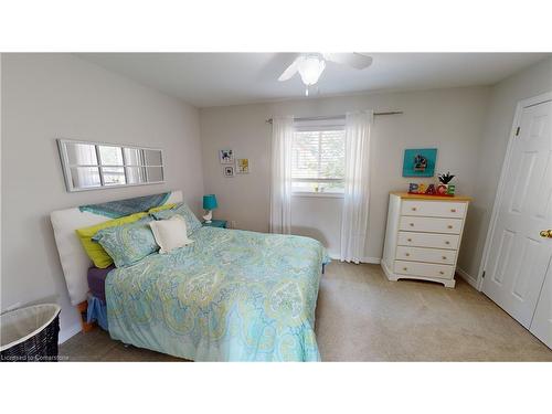 12 Silverspring Crescent, Hamilton, ON - Indoor Photo Showing Bedroom