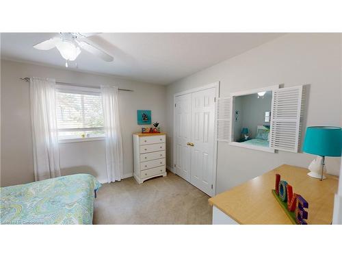 12 Silverspring Crescent, Hamilton, ON - Indoor Photo Showing Bedroom