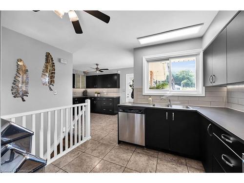 166 Rifle Range Road, Hamilton, ON - Indoor Photo Showing Kitchen