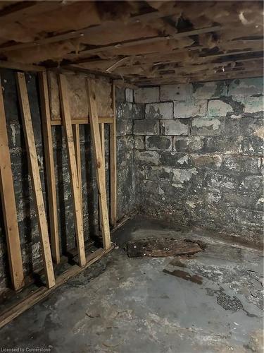 42 Cameron Avenue N, Hamilton, ON - Indoor Photo Showing Basement