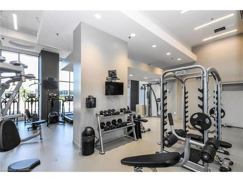 1009-2093 Fairview Street, Burlington, ON - Indoor Photo Showing Gym Room