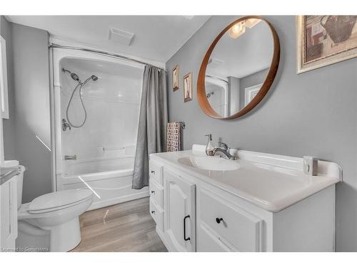 270 Erie Boulevard, Long Point, ON - Indoor Photo Showing Bathroom