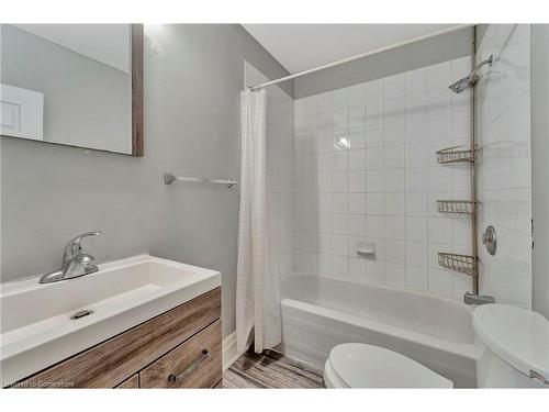 9-155 Bold Street, Hamilton, ON - Indoor Photo Showing Bathroom