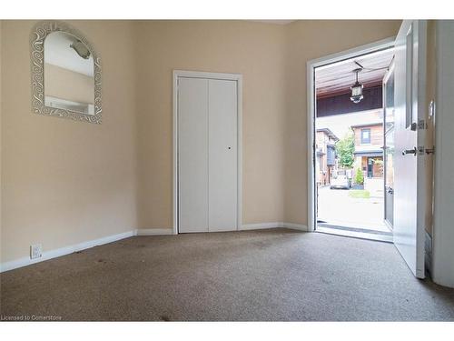 24 Carrick Avenue, Hamilton, ON - Indoor Photo Showing Other Room