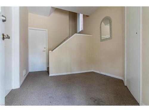 24 Carrick Avenue, Hamilton, ON - Indoor Photo Showing Other Room