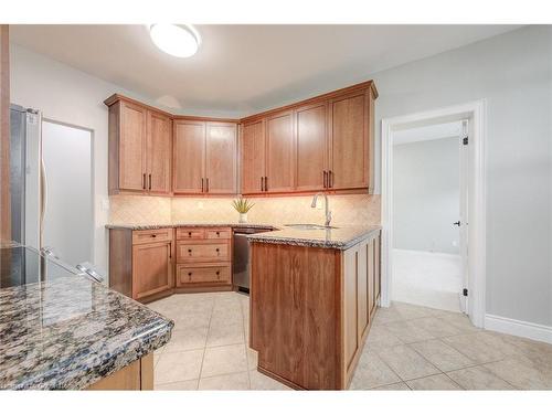 Ph5-1770 Main Street W, Hamilton, ON - Indoor Photo Showing Kitchen