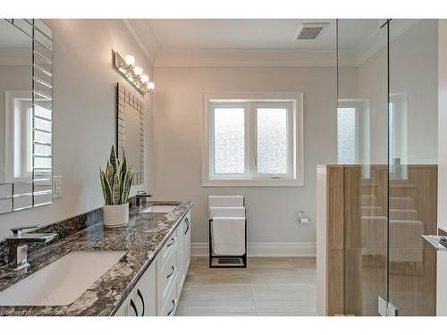 513 Woodview Road, Burlington, ON - Indoor Photo Showing Bathroom