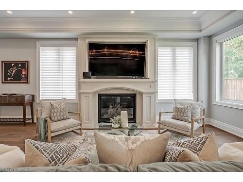 513 Woodview Road, Burlington, ON - Indoor Photo Showing Living Room With Fireplace