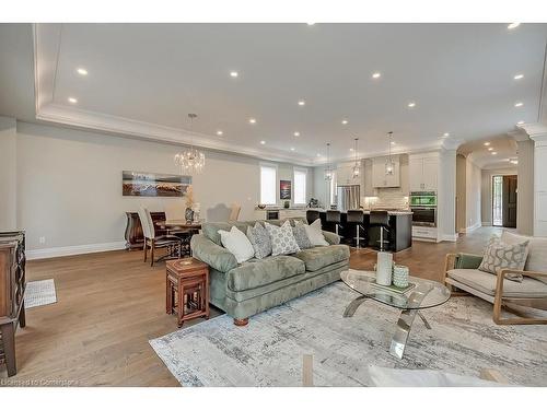 513 Woodview Road, Burlington, ON - Indoor Photo Showing Living Room