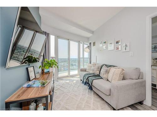 3004-60 Absolute Avenue, Mississauga, ON - Indoor Photo Showing Living Room