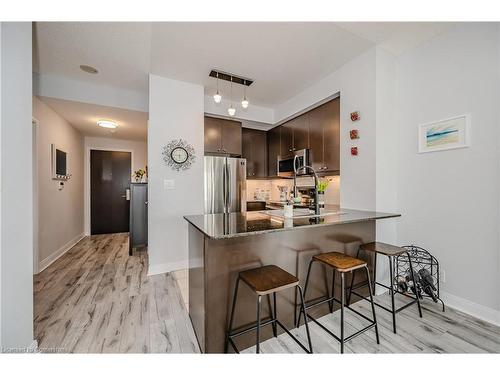 3004-60 Absolute Avenue, Mississauga, ON - Indoor Photo Showing Kitchen