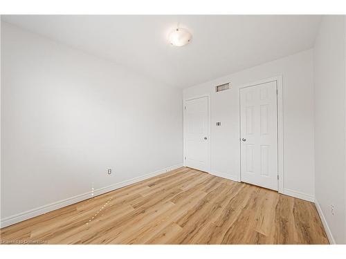 416 Dicenzo Drive, Hamilton, ON - Indoor Photo Showing Other Room