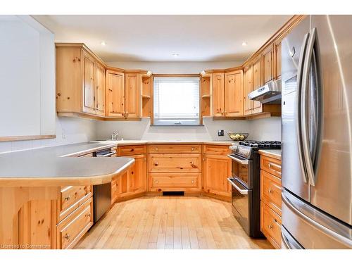 82 King Street, Milton, ON - Indoor Photo Showing Kitchen