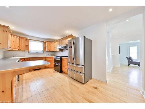 82 King Street, Milton, ON - Indoor Photo Showing Kitchen