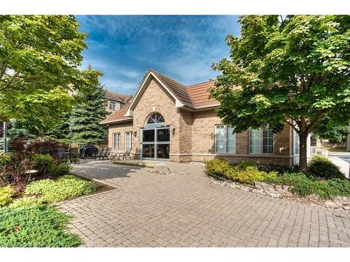 104 E-216 Plains Road W, Burlington, ON - Outdoor