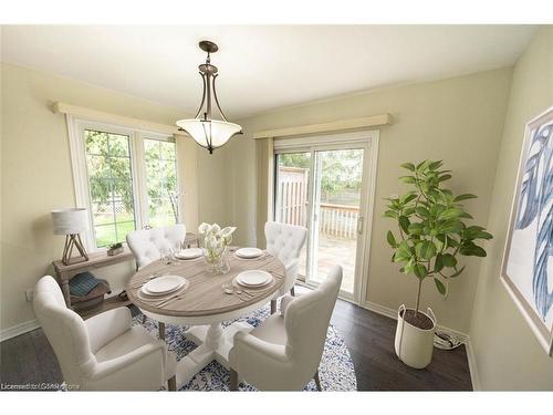 24-638 Wharncliffe Road S, London, ON - Indoor Photo Showing Dining Room