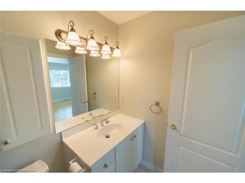 24-638 Wharncliffe Road S, London, ON - Indoor Photo Showing Bathroom