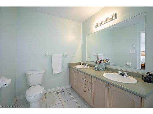 9 Vidal Court, Grimsby, ON - Indoor Photo Showing Bathroom