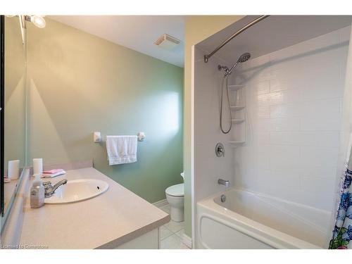 9 Vidal Court, Grimsby, ON - Indoor Photo Showing Bathroom