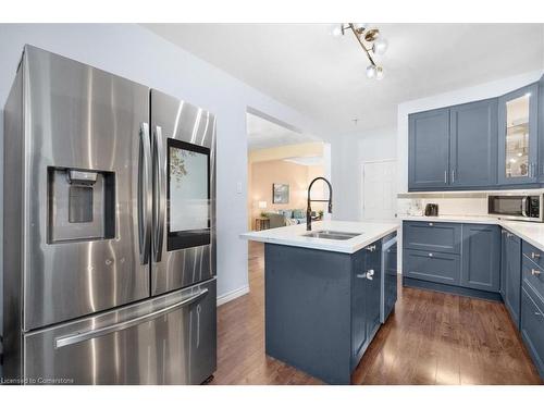 29 St Matthews Avenue, Hamilton, ON - Indoor Photo Showing Kitchen With Upgraded Kitchen