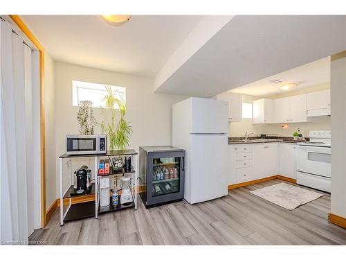 54 Gretna Drive, Brampton, ON - Indoor Photo Showing Kitchen