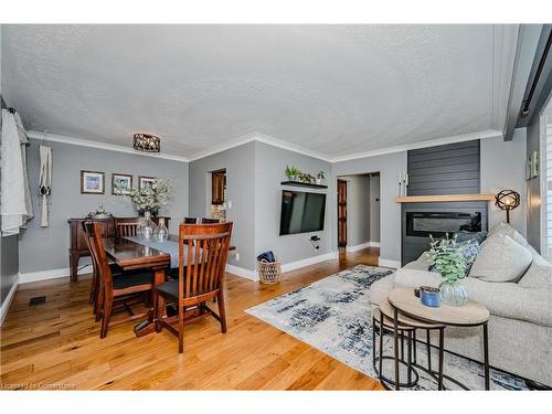 54 Gretna Drive, Brampton, ON - Indoor Photo Showing Living Room