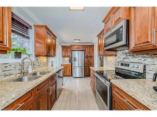 54 Gretna Drive, Brampton, ON - Indoor Photo Showing Kitchen With Double Sink