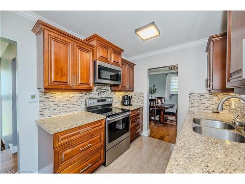 54 Gretna Drive, Brampton, ON - Indoor Photo Showing Kitchen With Double Sink