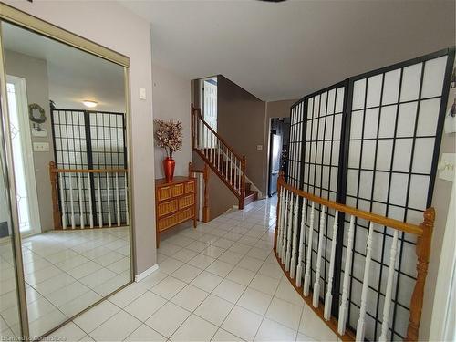 16 Flamingo Drive, Hamilton, ON - Indoor Photo Showing Other Room