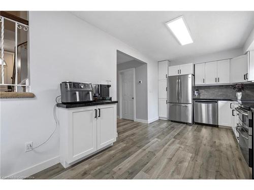 2-2185 Fairchild Boulevard, Burlington, ON - Indoor Photo Showing Kitchen