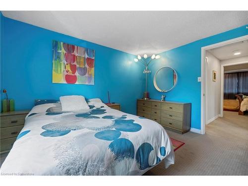 2-2185 Fairchild Boulevard, Burlington, ON - Indoor Photo Showing Bedroom