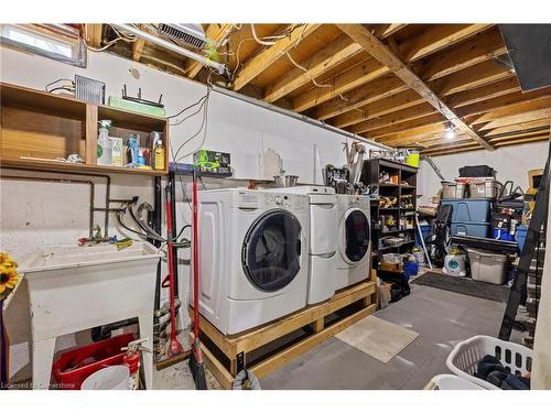 2-2185 Fairchild Boulevard, Burlington, ON - Indoor Photo Showing Laundry Room