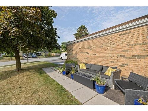 2-2185 Fairchild Boulevard, Burlington, ON - Outdoor