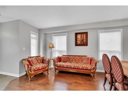 8 Hesham Drive, Whitby, ON - Indoor Photo Showing Living Room