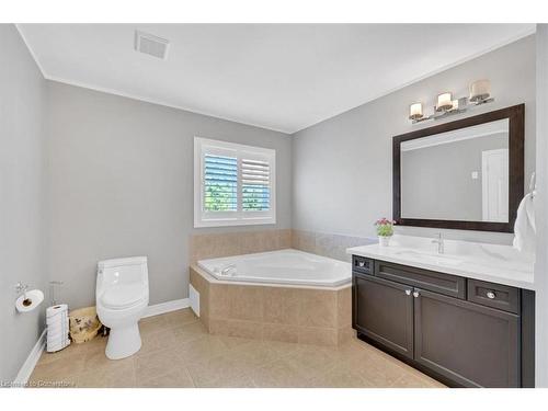 8 Hesham Drive, Whitby, ON - Indoor Photo Showing Bathroom