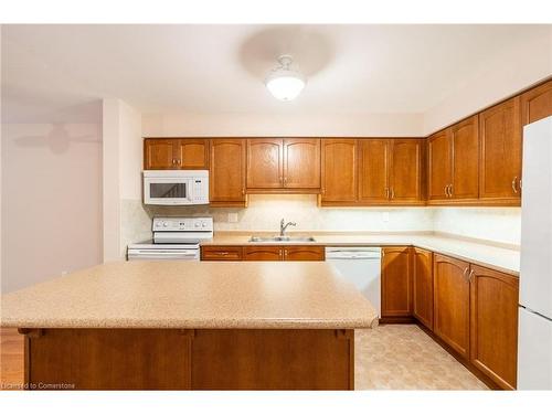 50 Grovetree Trail, Hamilton, ON - Indoor Photo Showing Kitchen With Double Sink