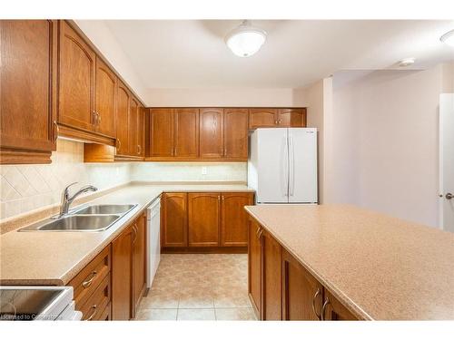 50 Grovetree Trail, Hamilton, ON - Indoor Photo Showing Kitchen With Double Sink