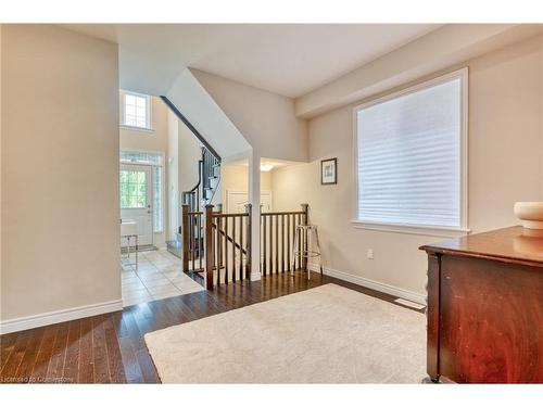 106 Summerberry Way, Hamilton, ON - Indoor Photo Showing Other Room