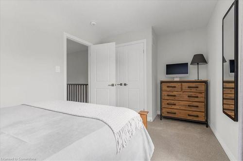 22-720 Grey Street, Brantford, ON - Indoor Photo Showing Bedroom