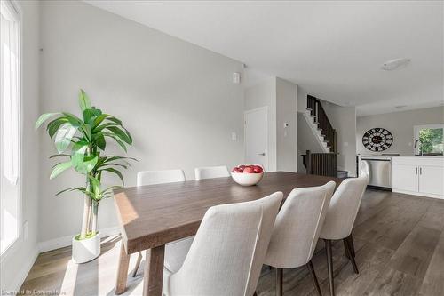 22-720 Grey Street, Brantford, ON - Indoor Photo Showing Dining Room