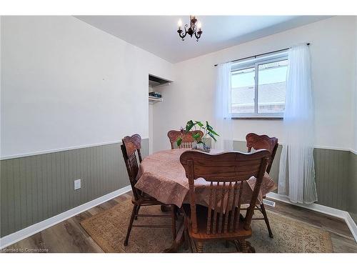 249 Fernwood Crescent, Hamilton, ON - Indoor Photo Showing Dining Room