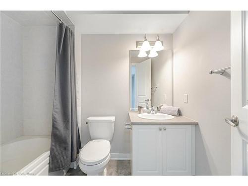 39 Bayonne Drive, Stoney Creek, ON - Indoor Photo Showing Bathroom