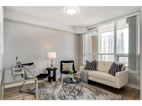 2308-4090 Living Arts Drive, Mississauga, ON - Indoor Photo Showing Living Room