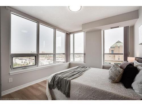 2308-4090 Living Arts Drive, Mississauga, ON - Indoor Photo Showing Bedroom