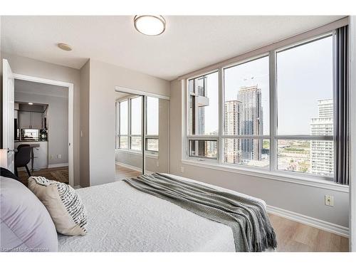 2308-4090 Living Arts Drive, Mississauga, ON - Indoor Photo Showing Bedroom