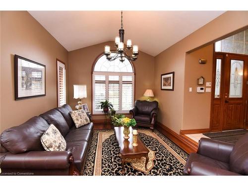 85 Unity Side Road, Caledonia, ON - Indoor Photo Showing Living Room