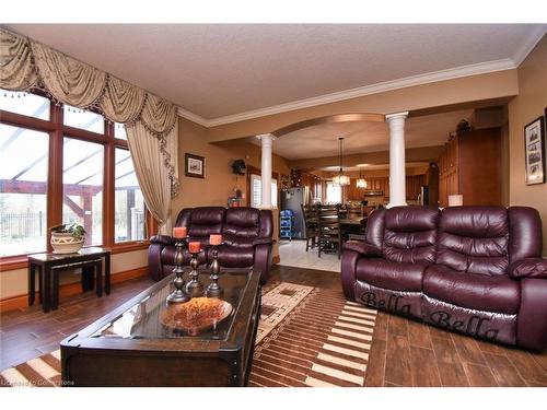 85 Unity Side Road, Caledonia, ON - Indoor Photo Showing Living Room